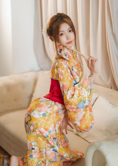 忍着呻吟在夫旁被中出的人妻电影_720在线播放