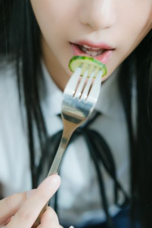 久久亭亭五月天_1080P神马在线观看