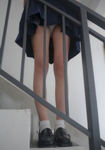 男生勃起隔着裤子能摸出来吗_1080全集在线观看