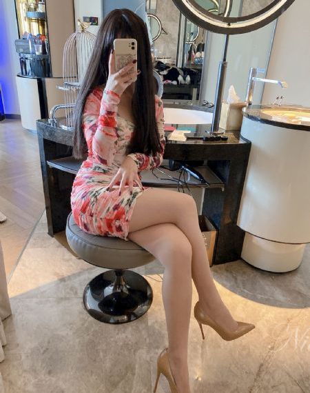 放荡的小峓子在厨房_HD免费观看超清