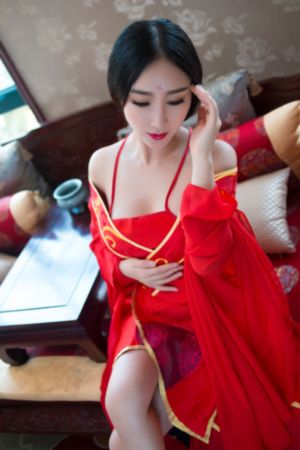 美女被艹逼_高清超清在线观看