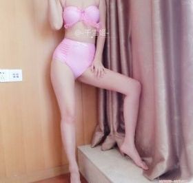 上课突然和同桌狂笑不止的原因_BD手机免费观看完整