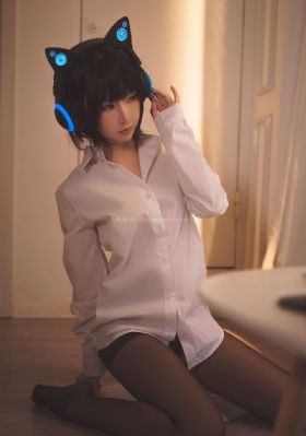 黑色蕾丝丁字裤少妇老师_4K影视在线观看