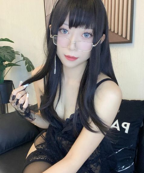 双乳被压在落地窗前做_4K电影在线观看