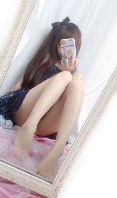 美女露出全部隐私性别夹_超清电影在线观看